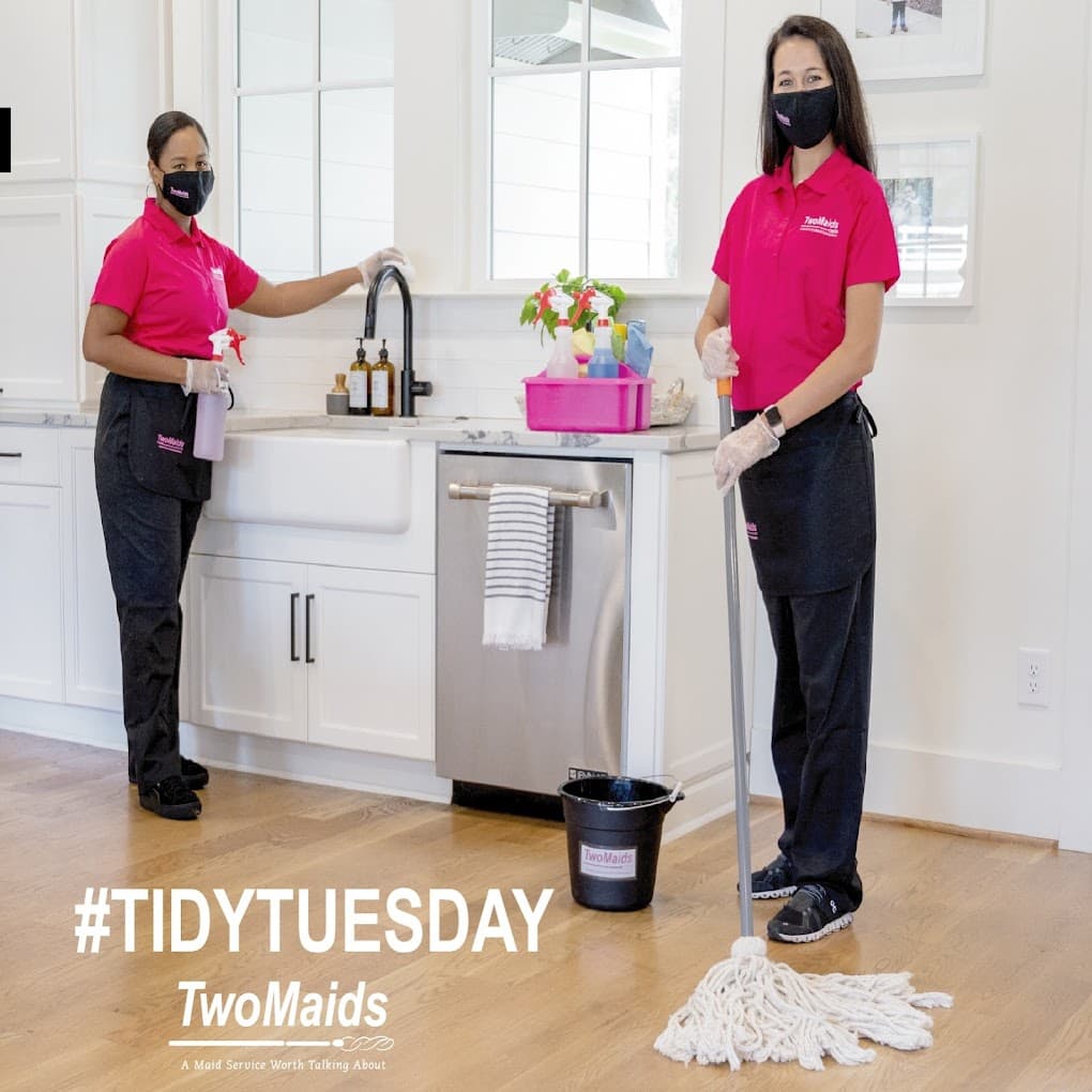 Two Maids 3